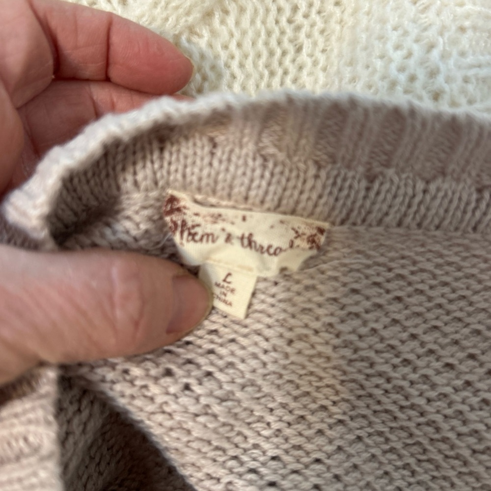 Hem & Thread Multicolor V-Neck Sweater - Picture 5 of 6